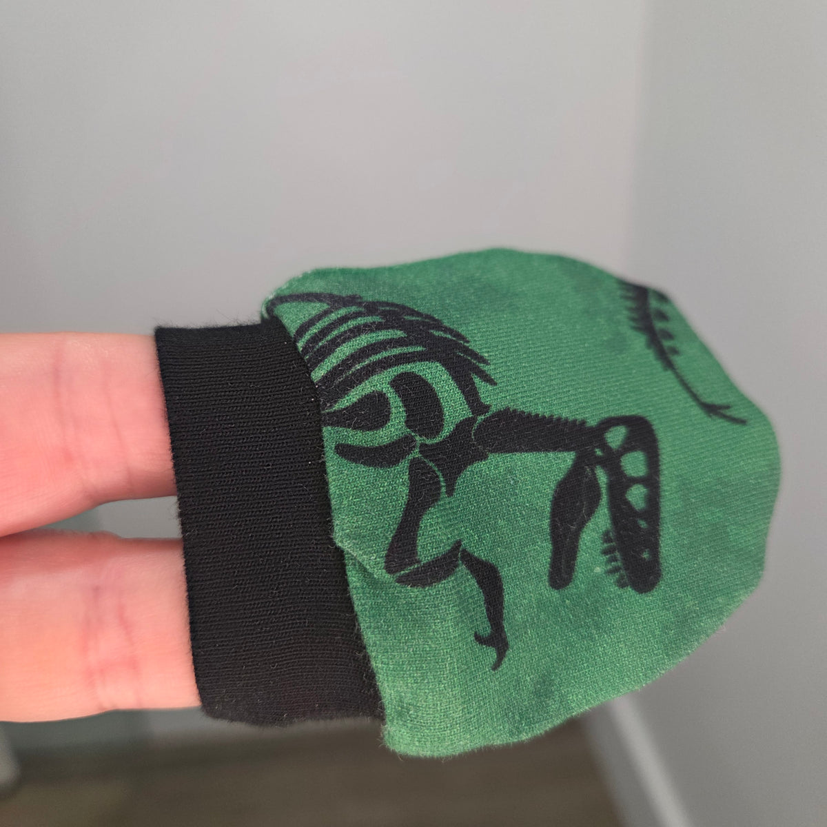 Ensemble Tuque/Mitaine Kion Nouveau-né - Dinosaures squelettes