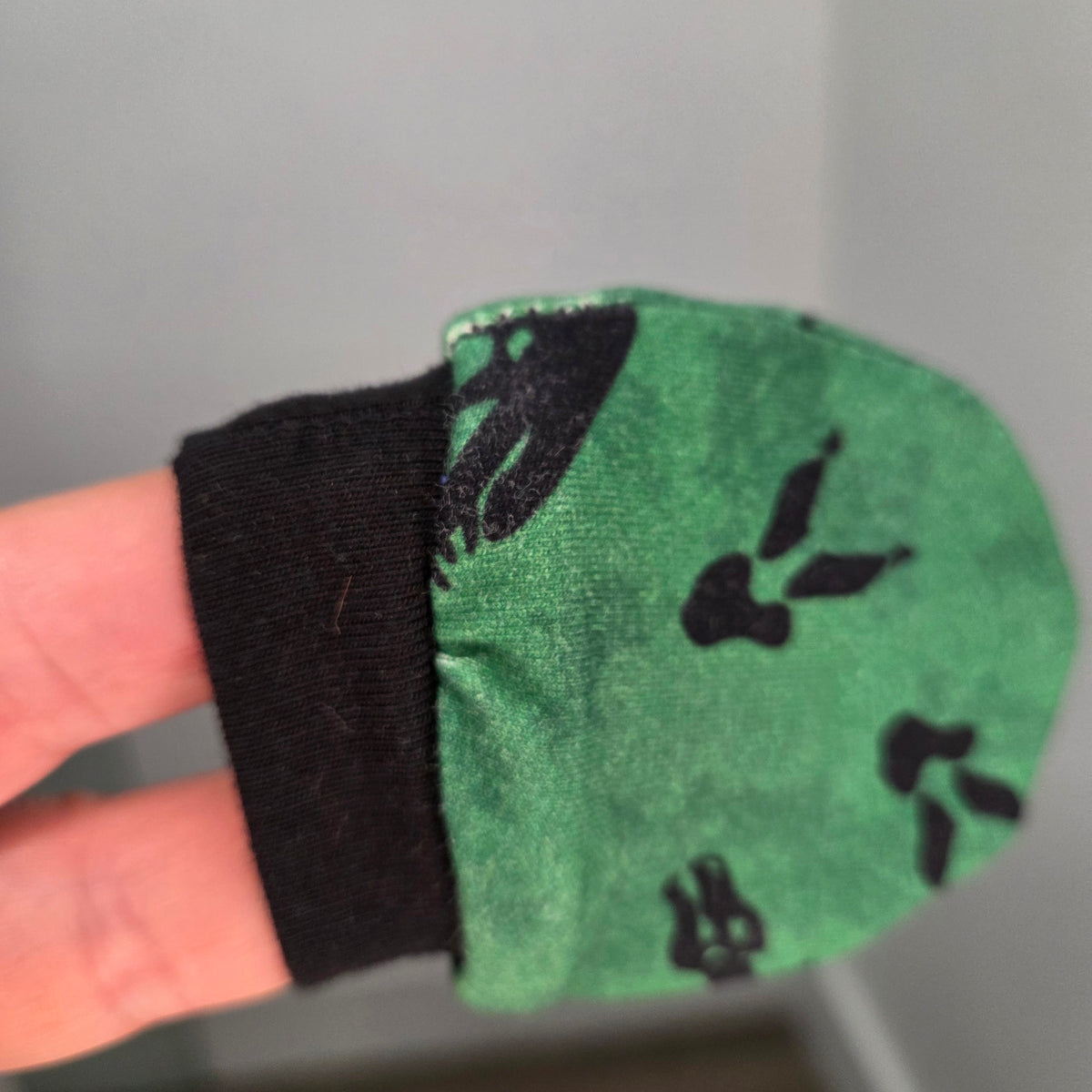 Ensemble Tuque/Mitaine Kion Nouveau-né - Dinosaures squelettes